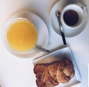 Petit déjeuner continental compris tous les jours
