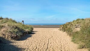 A sandy beach path leading to the sea, surrounded by dunes. - 2 bedroom accommodation in Santon Downham (Santon Downham)
