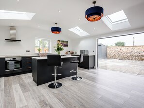 Dishwasher, highchair, freezer - 2 bedroom accommodation in Santon Downham (Santon Downham)