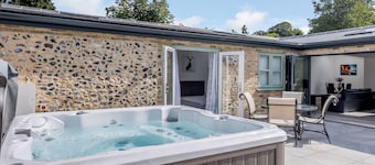2 bedroom accommodation in Santon Downham