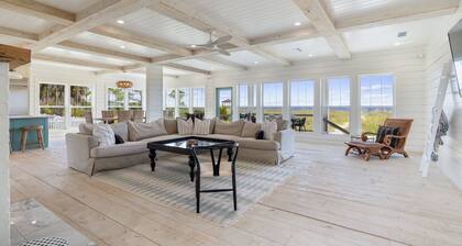 PRIVATE LUXURY BEACHFRONT HOME!