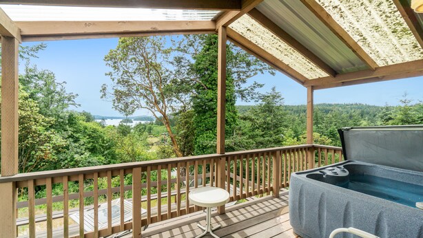 Cabane, 1 chambre, bain à remous, vue baie (Deer Harbor Cottage on the Bluff) | Enceinte de l’hébergement