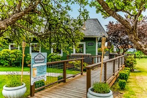 Cabin, 1 Bedroom, Hot Tub, Bay View (Deer Harbor Cottage on the Bluff) | Property grounds - NEW Listing! Charming Cabin W/hot Tub, Near Everything in Deer Harbor - Dogs OK! (Deer Harbor)