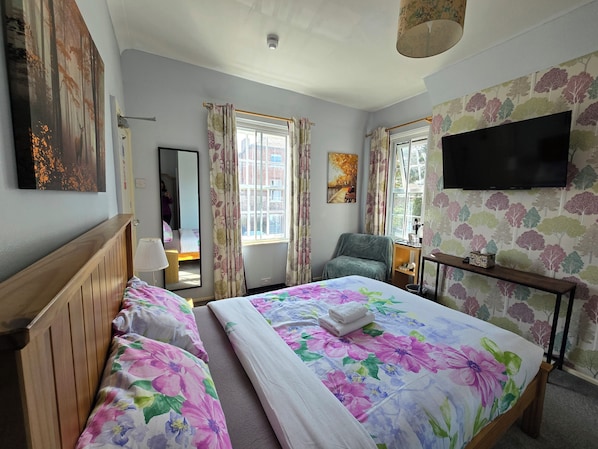 Huone | Silitysrauta/-lauta, ilmaiset vauvansängyt, ilmainen Wi-Fi