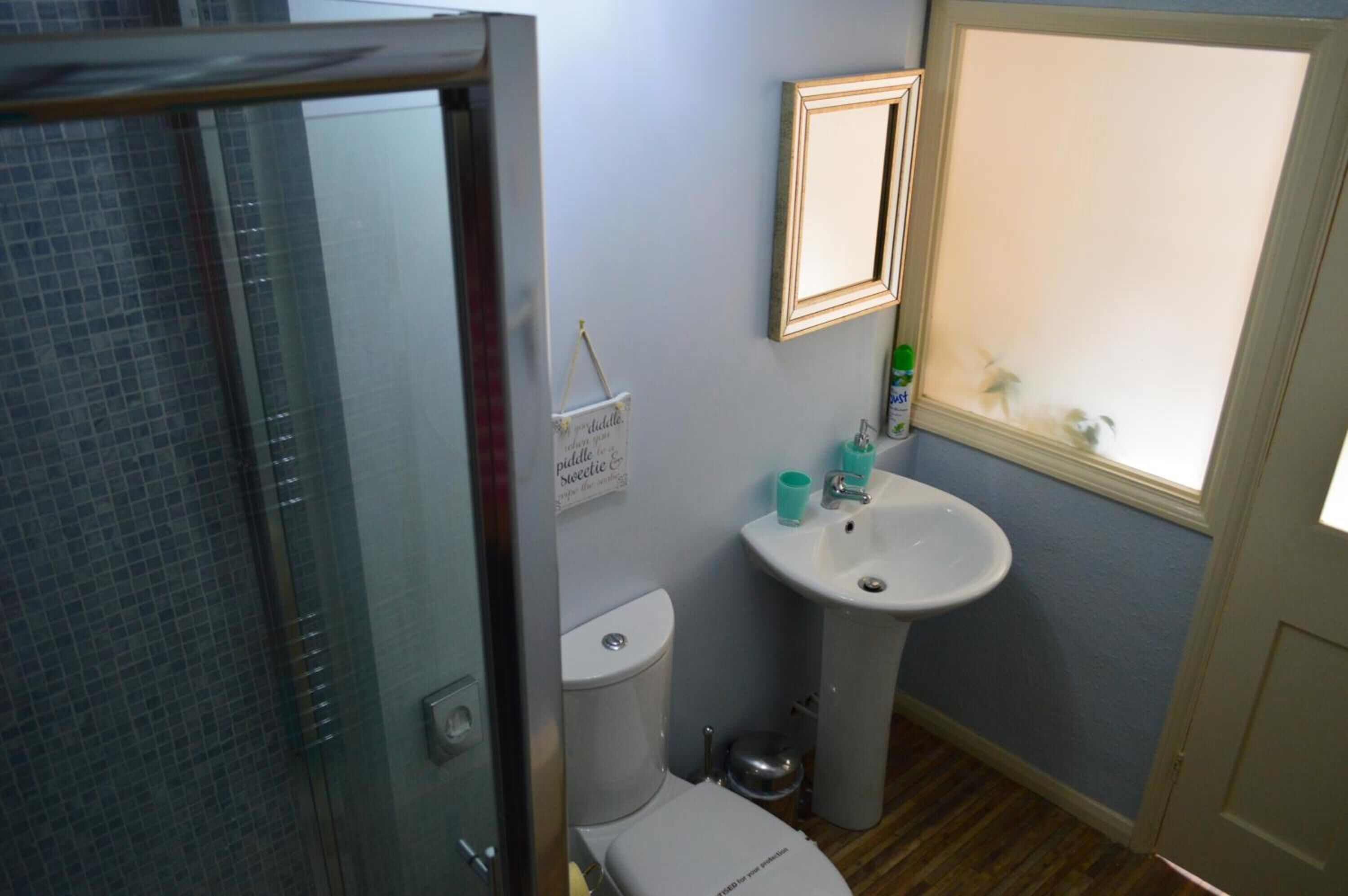 Family or Twin Room, Ensuite | Bathroom | Shower, hair dryer, towels, toilet paper