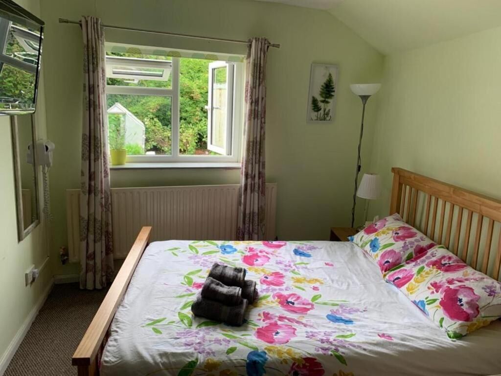 Iron/ironing board, free cots/infant beds, free WiFi, bed sheets