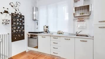Macchina per tè/caffè, frigorifero, microonde, forno