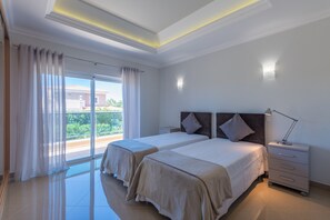 3 chambres, fer et planche à repasser, accès au Wi-Fi (inclus)