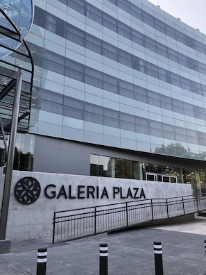 Exterior - Galeria Plaza San Jeronimo (Mexico City)