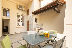 Outdoor dining - Le Volte apartment in Florence by Mmega (Firenze)
