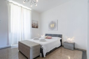 1 bedroom, iron/ironing board, WiFi, bed sheets - Bronzino apartment with parking by Mmega (Firenze)