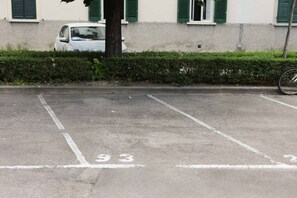 Property grounds - Bronzino apartment with parking by Mmega (Firenze)