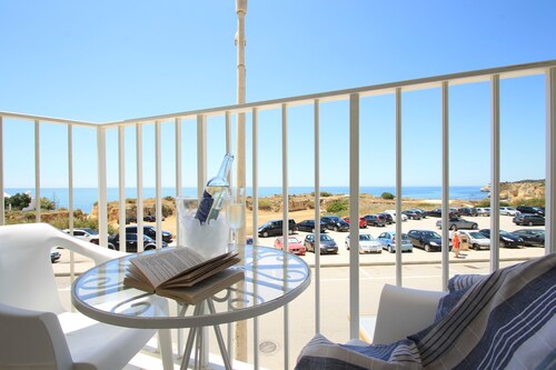 Beach Holidays apartment, fantastic sea views,