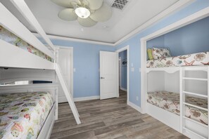 4 habitaciones, tabla de planchar con plancha y wifi gratis 