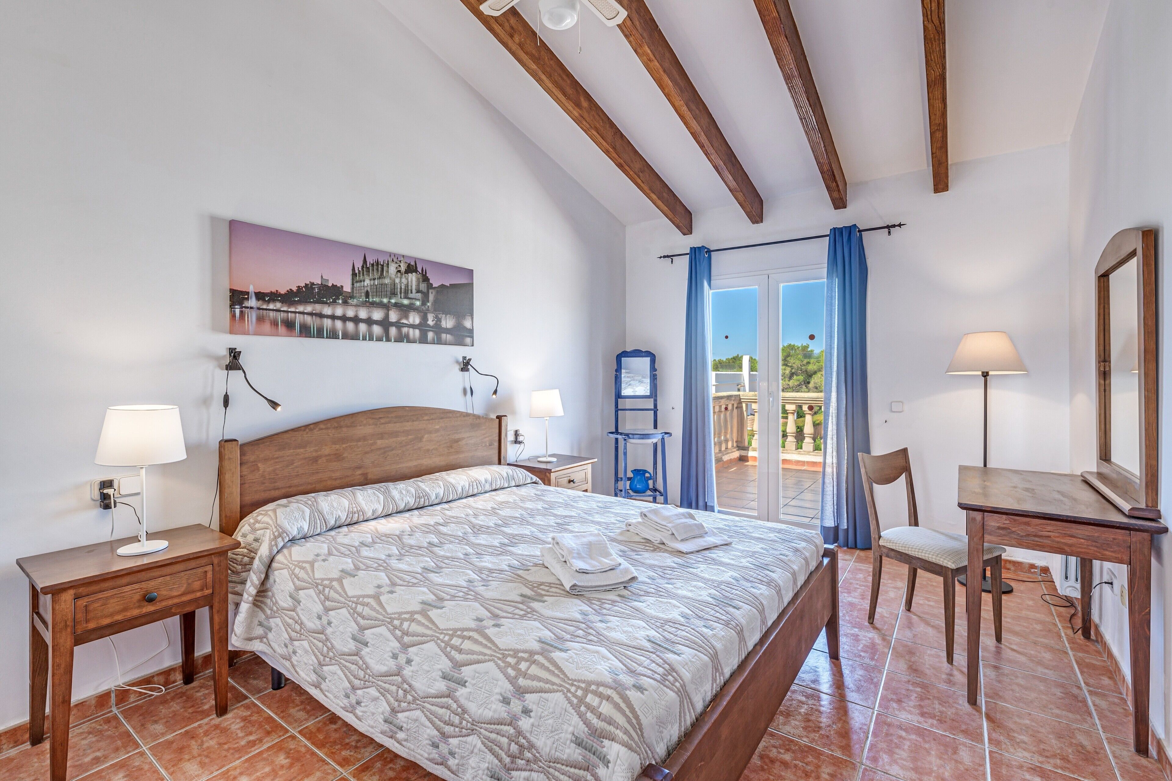 4 chambres, fer et planche à repasser, Wi-Fi gratuit, draps fournis