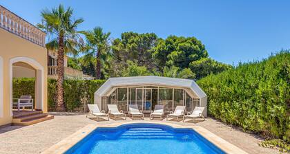 Wunderschönes Ferienhaus "Villa Paula" mit Terrasse, Garten, Pool & WLAN