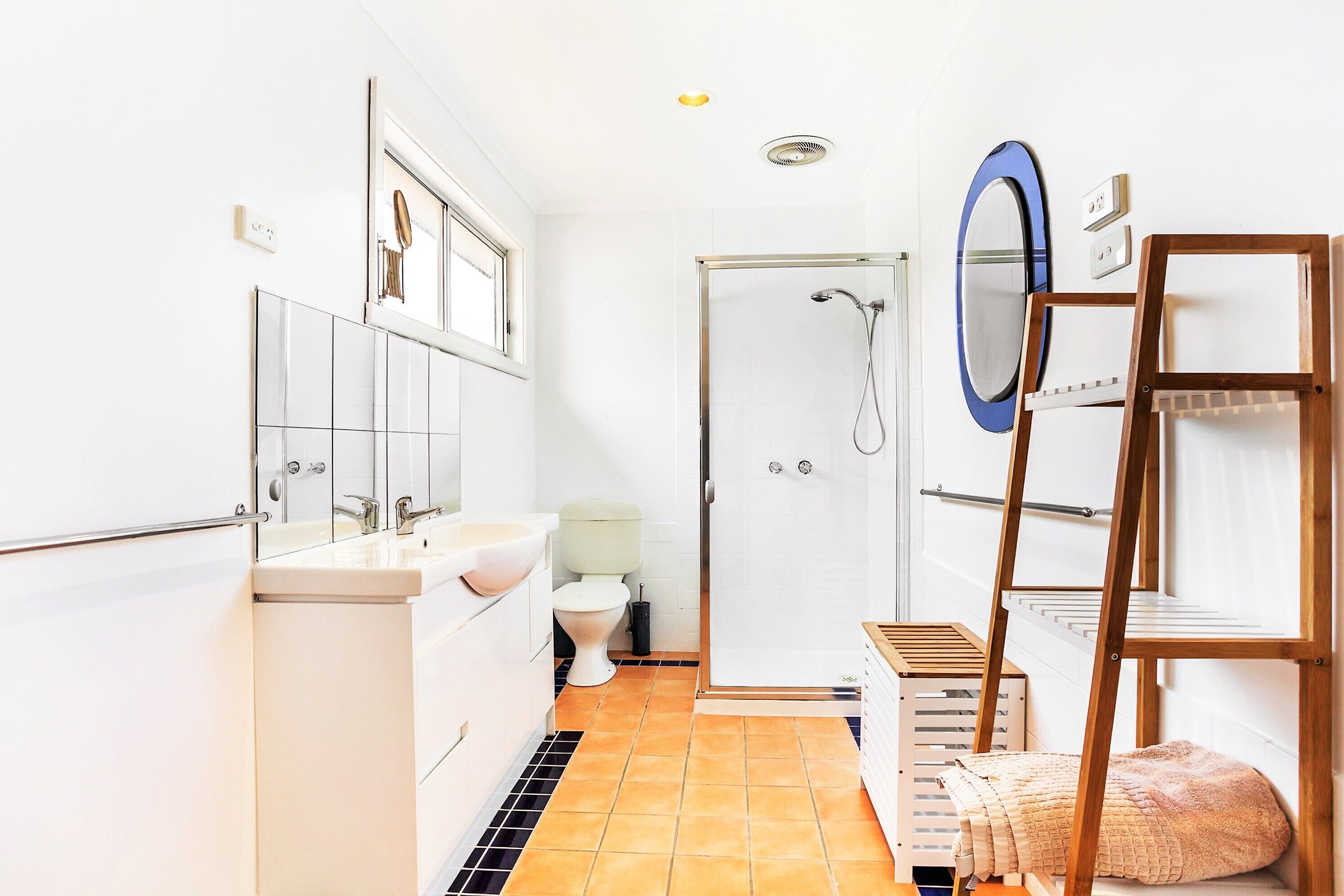 Beau Bay houses beaumaris — image 13