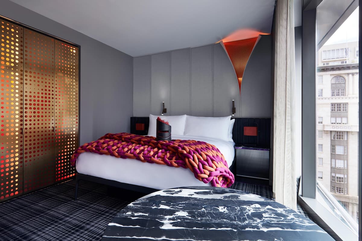 1 bedroom, premium bedding, minibar, in-room safe