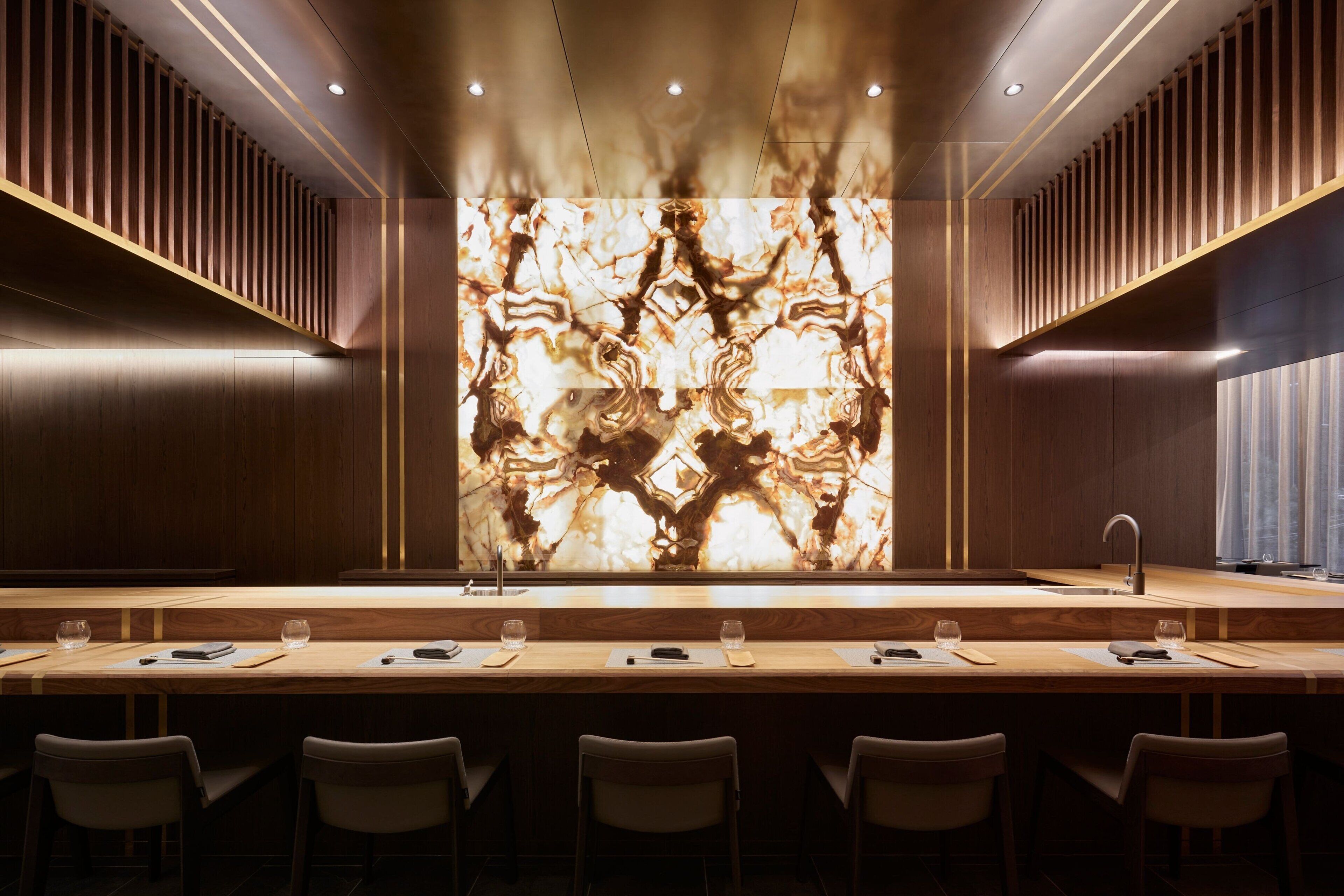 2 restaurants, breakfast, lunch, dinner served; japanese cuisine