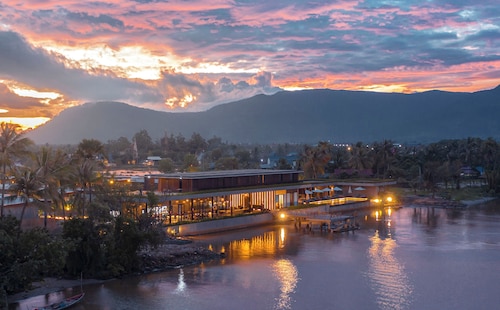 Amber Kampot