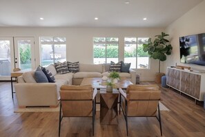 Smart TV, tenis de mesa y libros