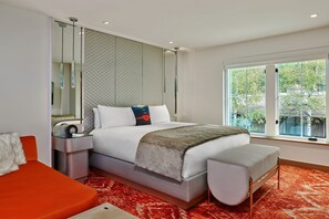 Zimmersafe, Schreibtisch, laptopgeeigneter Arbeitsplatz