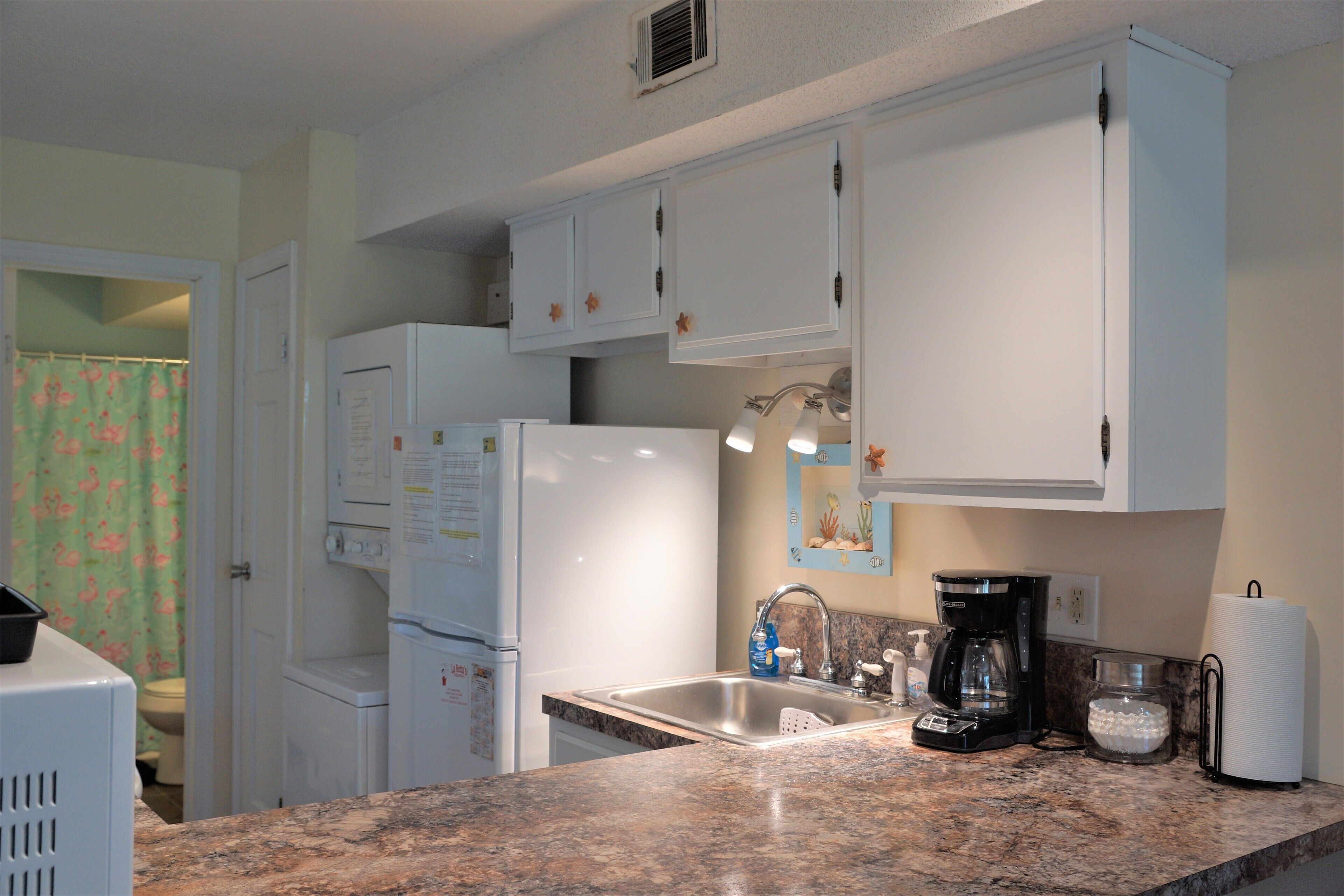 冰箱、微波炉、烤箱、炉灶