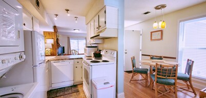 Drifting to Driftwood- Wyndam Resort Condo on Golf Course! New 75" TV!