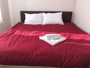 Bureau, chambres insonorisées, Wi-Fi gratuit, draps fournis