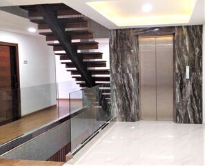 Elevator - Samana Residence (Denpasar)