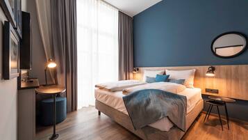 1 bedroom, in-room safe, desk, travel crib