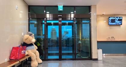 Nice Cat Hotel & Guest House