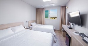 Twin Room | Hypo-allergenic bedding, free WiFi - Nice Cat Hotel & Guest House (Jeju City)