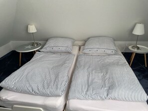 3 bedrooms, in-room safe, travel cot, WiFi