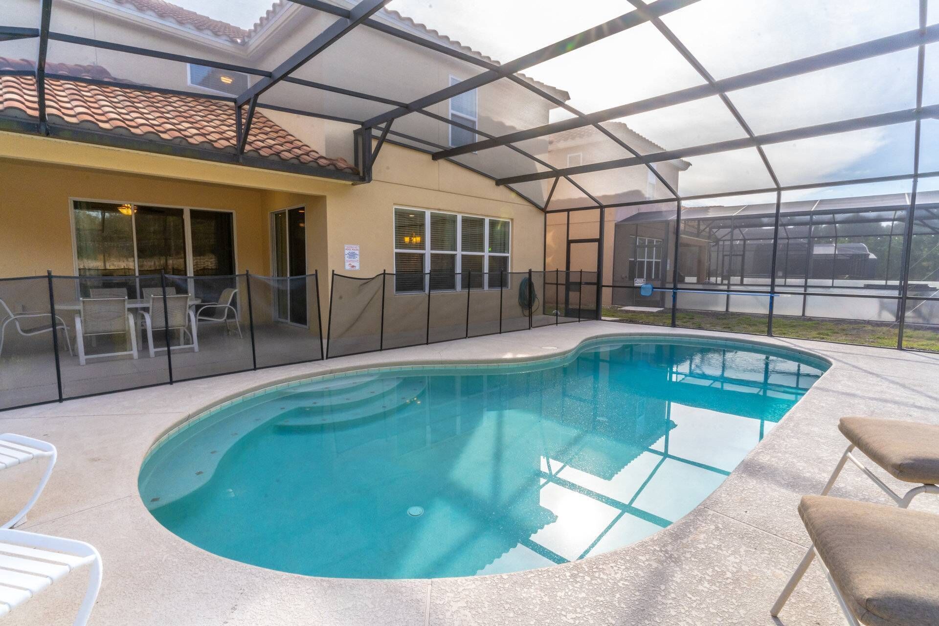 Beautiful 6 Bedroom Pool Home with a Conservation View!