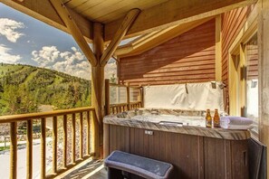 Outdoor spa tub - Abode at Black Bear #302, private hot tub, pool & gym, Deer Valley (Park City)
