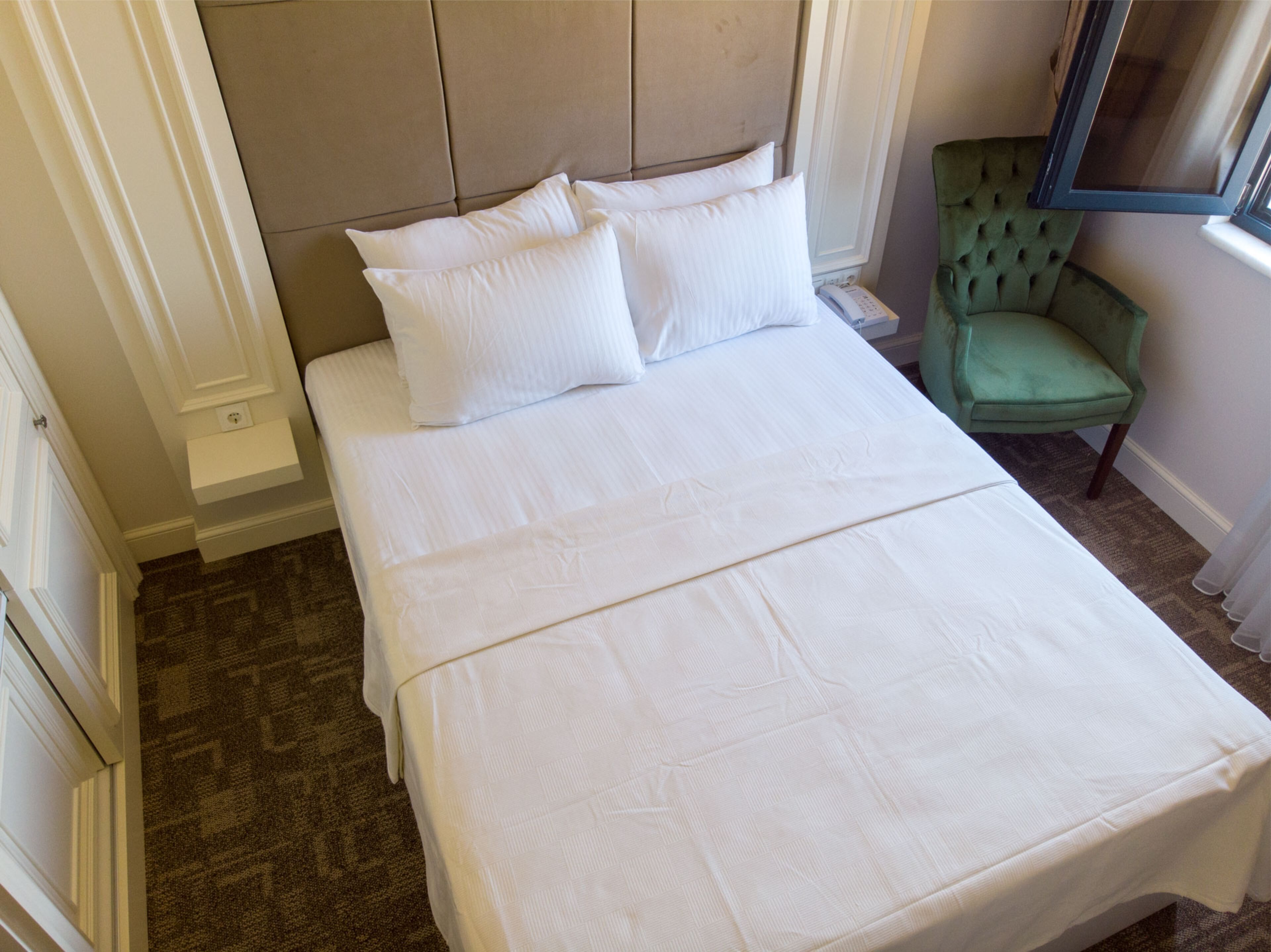 1 bedroom, premium bedding, down duvets, select comfort beds