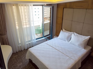 เครื่องนอนระดับพรีเมียม, ผ้านวมขนเป็ด, เตียง Select Comfort, มินิบาร์ฟรี
