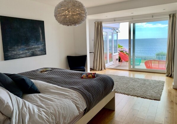 5 makuuhuonetta, silitysrauta/-lauta, Wi-Fi, vuodevaatteet