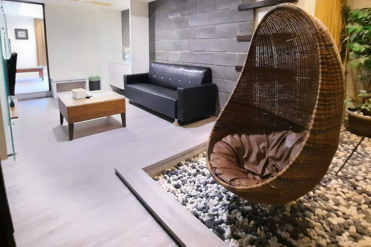 Quadrupla Deluxe | Minibar, una scrivania, tende oscuranti, Wi-Fi gratuito