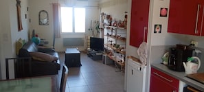 Smart-TV, DVD-Player, Arbeitsbereiche, Drucker