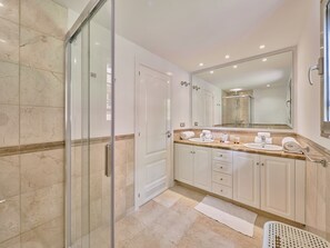 Bathtub, hair dryer, towels