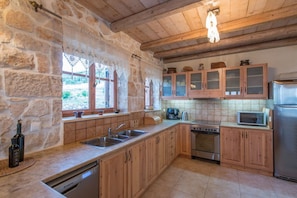 Fridge, dishwasher, coffee/tea maker