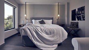 4 bedrooms, iron/ironing board, free WiFi