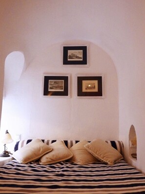 2 chambres, coffres-forts dans les chambres, fer et planche Ă repasser