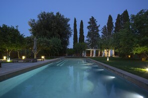 Piscine extérieure, piscine chauffée