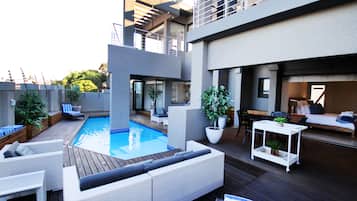 Alberca al aire libre