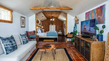 1 habitación, tabla de planchar con plancha, wifi gratis y ropa de cama