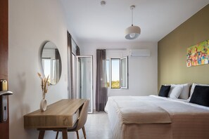 5 Schlafzimmer, Zimmersafe, Bügeleisen/Bügelbrett, Reisekinderbett