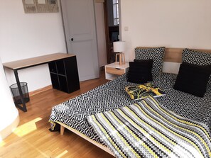 2 slaapkamers, een strijkplank/strijkijzer, wifi, beddengoed